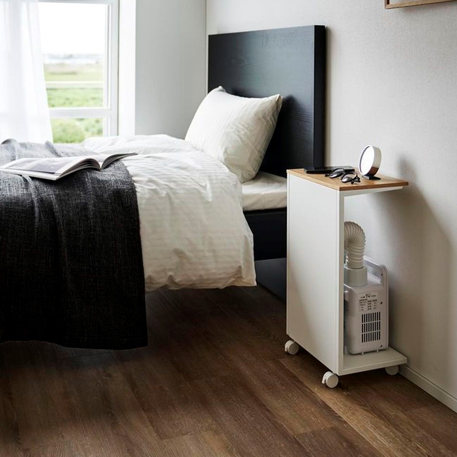 【タワー/tower】キャスター付き 目隠し布団乾燥機スタンド 【タワー/tower】キャスター付き 目隠し布団乾燥機スタンド