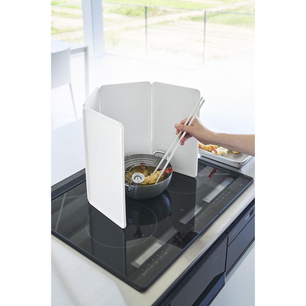 【タワー/tower】マグネットレンジガード4枚パネル【IHクッキングヒーター専用】