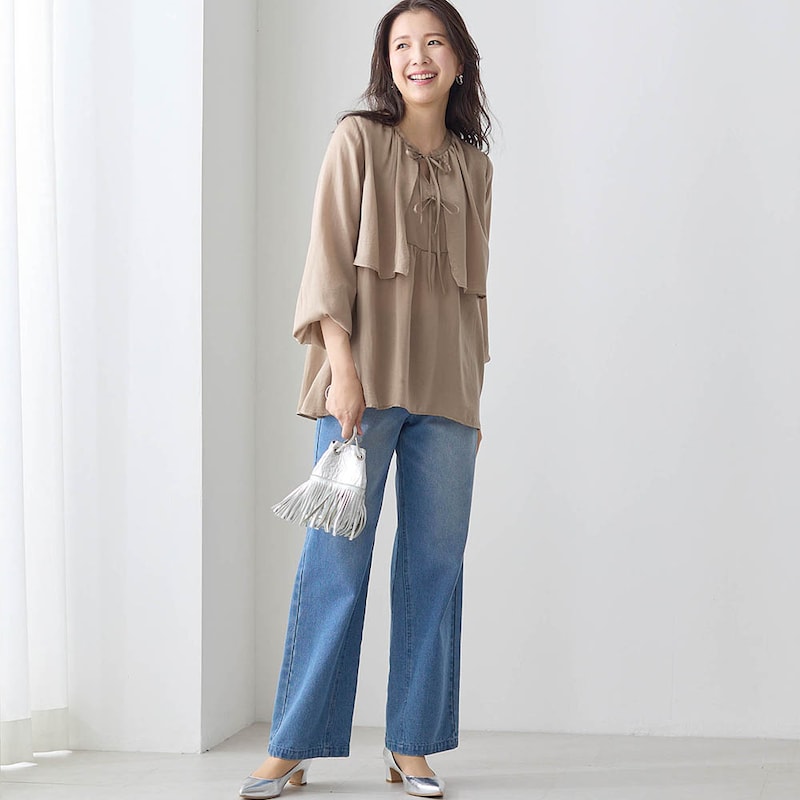 モデル身長170cm／M ※ブラウスのみ着用