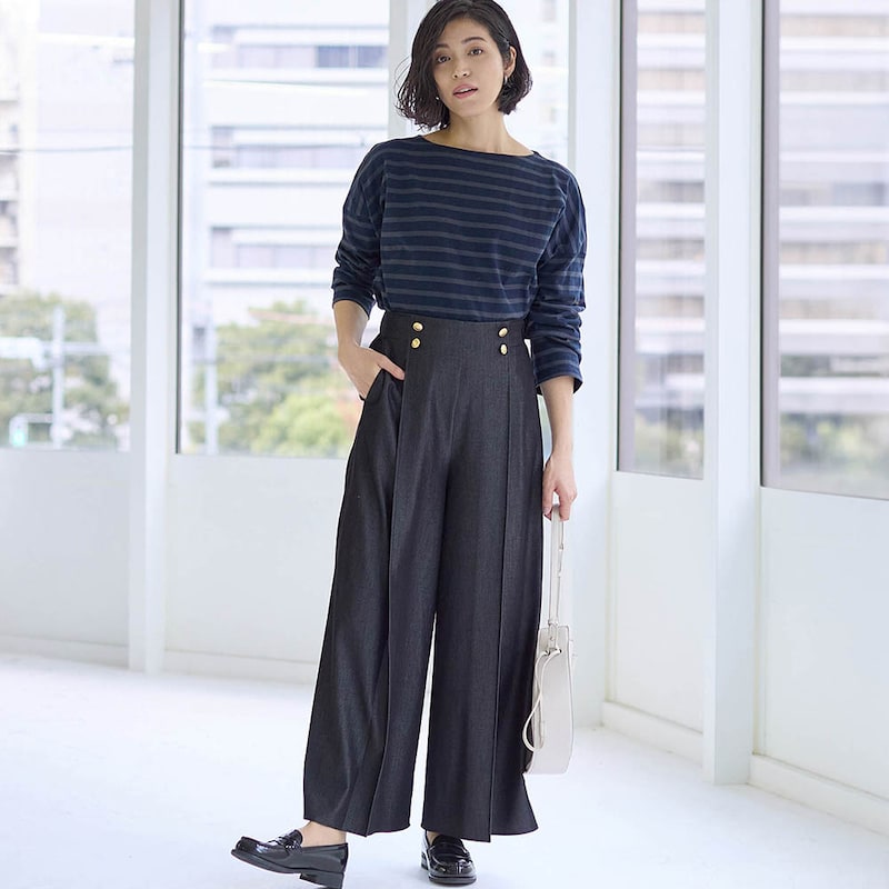 モデル身長168cm／M ※写真は撮影用のため股下+6cmになります。パンツのみ着用