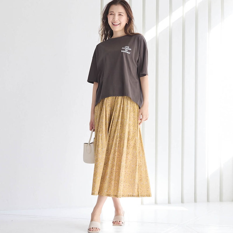 モデル身長170cm　※トップスのみ着用