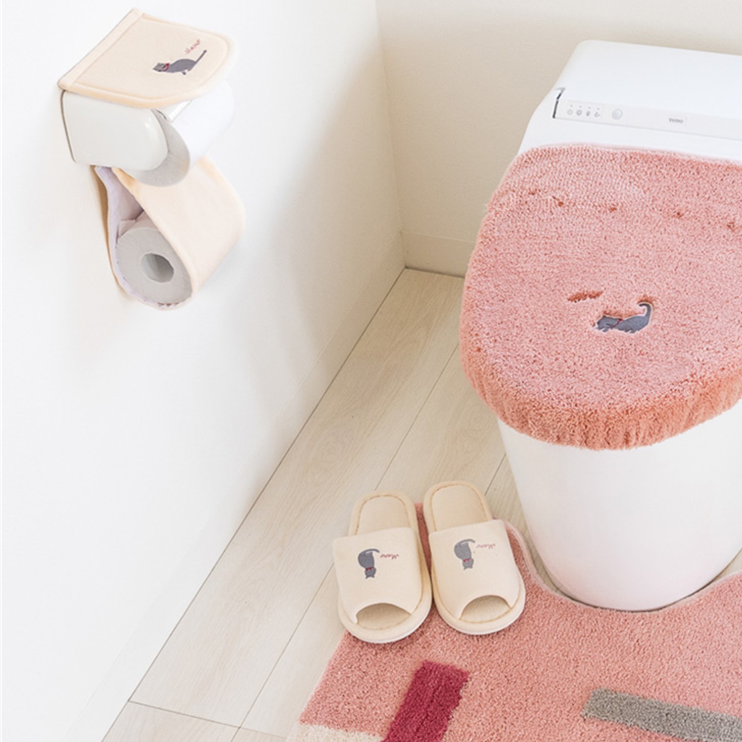 【ベルメゾン】ネコのアップリケが可愛いホルダーカバー・スリッパ(単品) 【ベルメゾン】ネコのアップリケが可愛いホルダーカバー・スリッパ(単品)