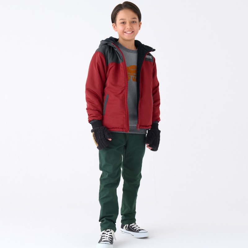 レッド／モデル身長142cm・140サイズ着用