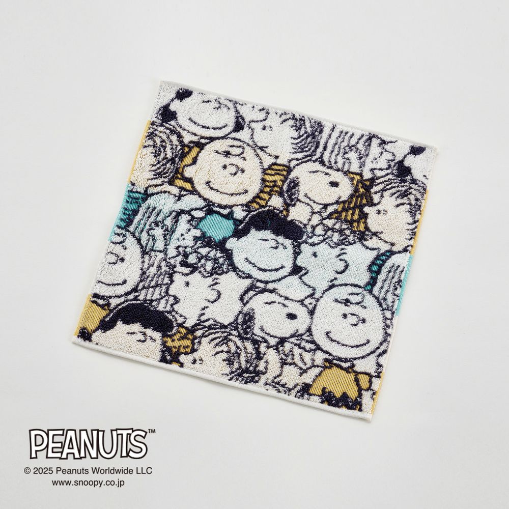 【ピーナッツ/PEANUTS】タオルハンカチ「スヌーピー」 【ピーナッツ/PEANUTS】タオルハンカチ「スヌーピー」