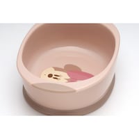 底には傾斜がついていて食べやすい仕様