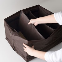 仕切り板2枚付き（可動式）