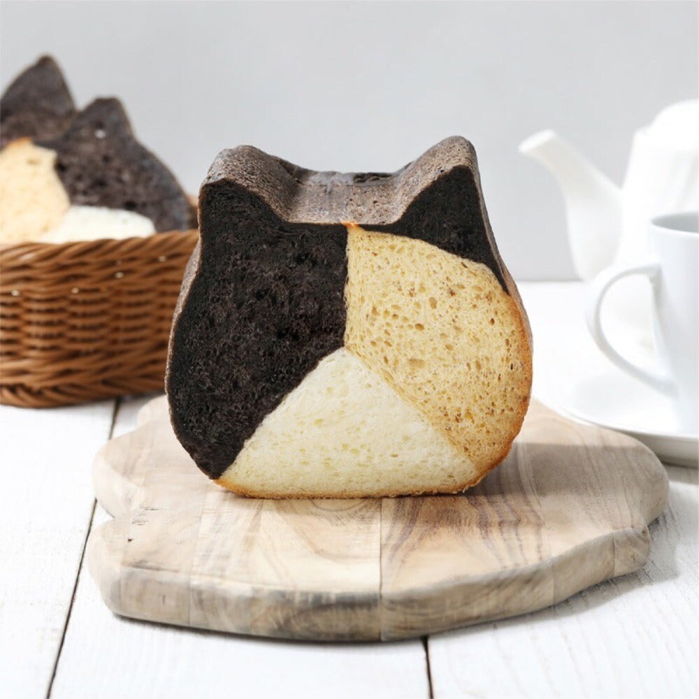 ねこねこ食パン 三毛猫