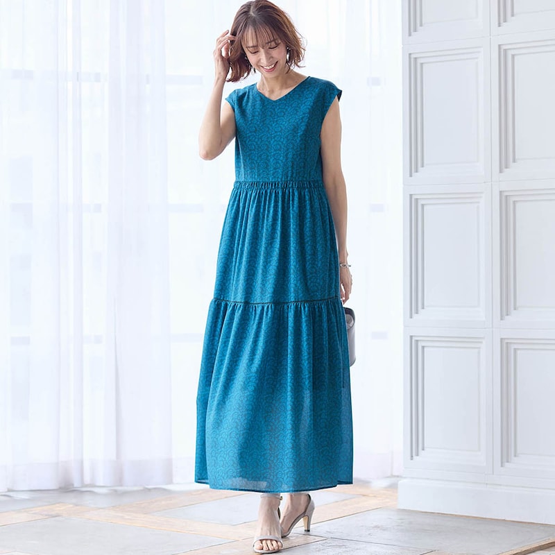 モデル身長169cm／M　※写真は撮影用のため着丈+9cmになります。