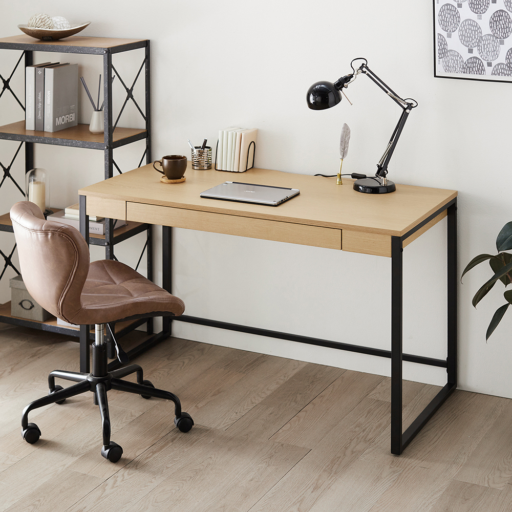 【ベルメゾン】作業がしやすい引出し付きシンプルデスク