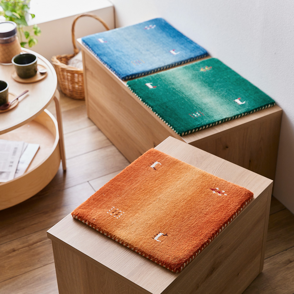 【ベルメゾン】ギャッベ調のウール防炎チェアパッド