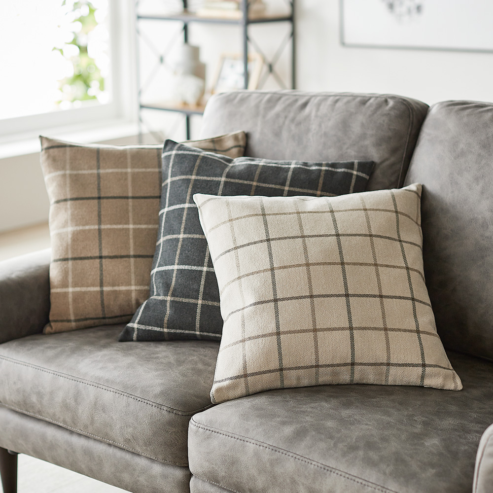 【ベルメゾン】モダンなチェック柄のクッション