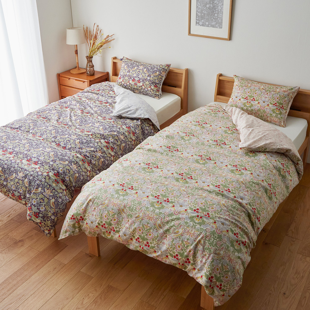 【ブイアンドエー/V & A】いちご泥棒柄の綿素材を使った掛け布団カバー