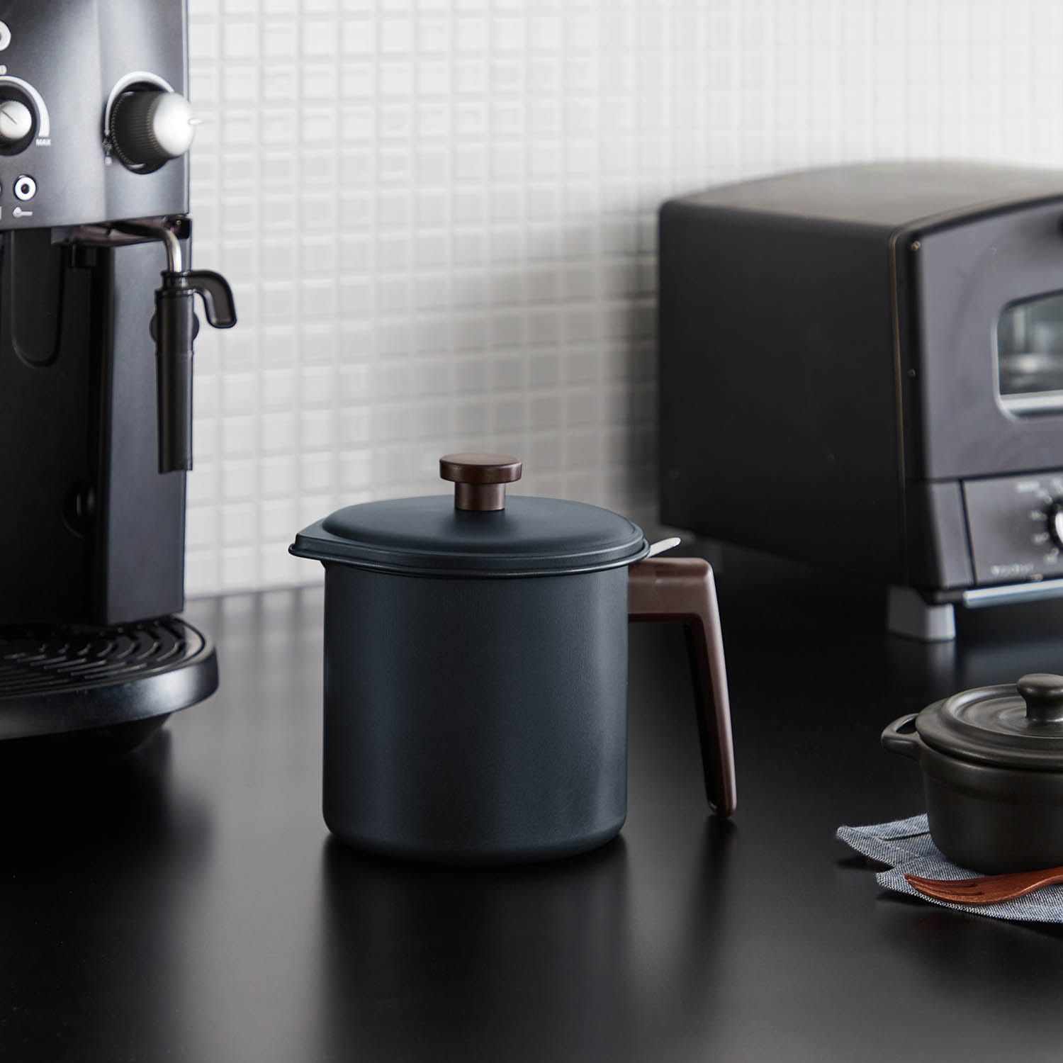 【ベルメゾン】お手入れしやすいフッ素加工オイルポット[日本製] 【時短タイプ】