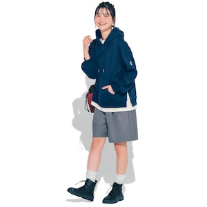 ネイビー／モデル身長164cm・サイズJ-M