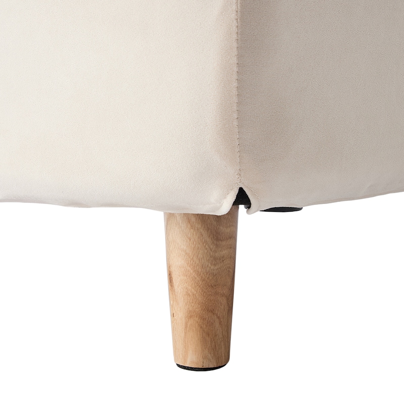 脚部アップ　アイボリー