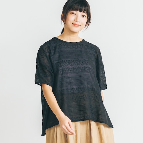 総刺繍半袖ブラウス