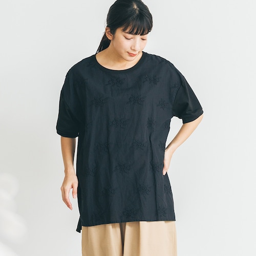 刺繍使い異素材切替えカットソー