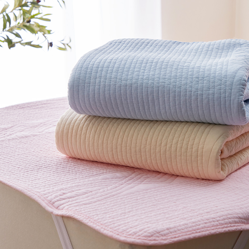 【ベルメゾン】水洗い加工を施した綿素材の敷きパッド 【ベルメゾン】水洗い加工を施した綿素材の敷きパッド