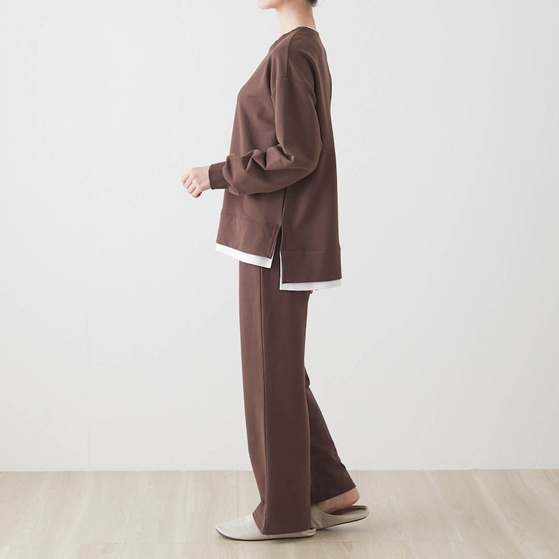 モデル身長166cm／M　※写真は撮影用のため股下＋4cmになります。