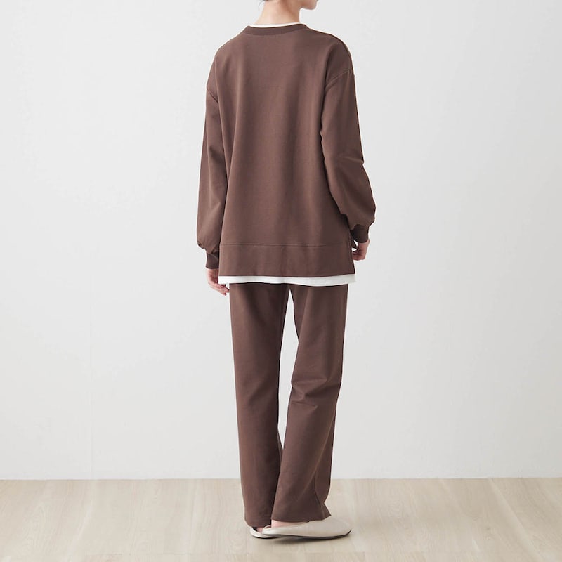 モデル身長166cm／M　※写真は撮影用のため股下＋4cmになります。