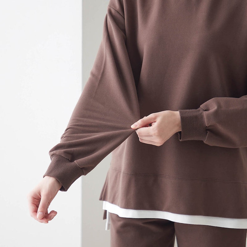 ストレッチ性のある素材で動きやすい