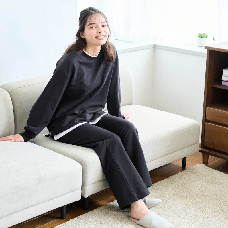 モデル身長161cm／M　※写真は撮影用のため股下＋4cmになります。（ブラック）