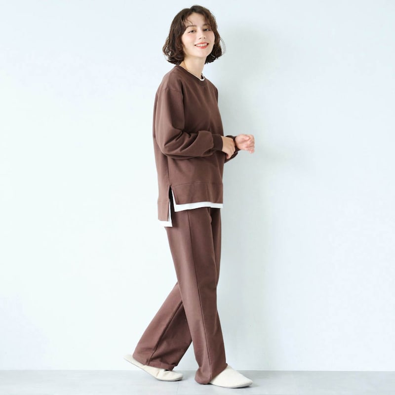 モデル身長162cm／M　※写真は撮影用のため股下＋4cmになります。（ブラウン）