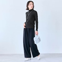 モデル身長162cm／M（ブラック）