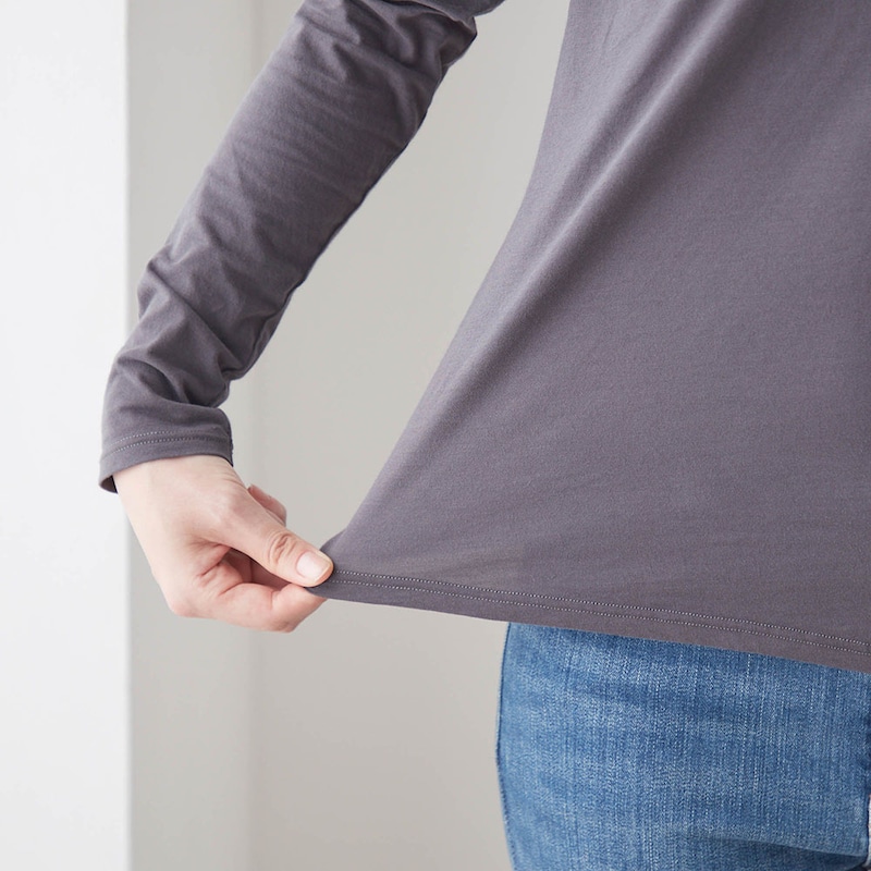 透けすぎない繊細なシアー感