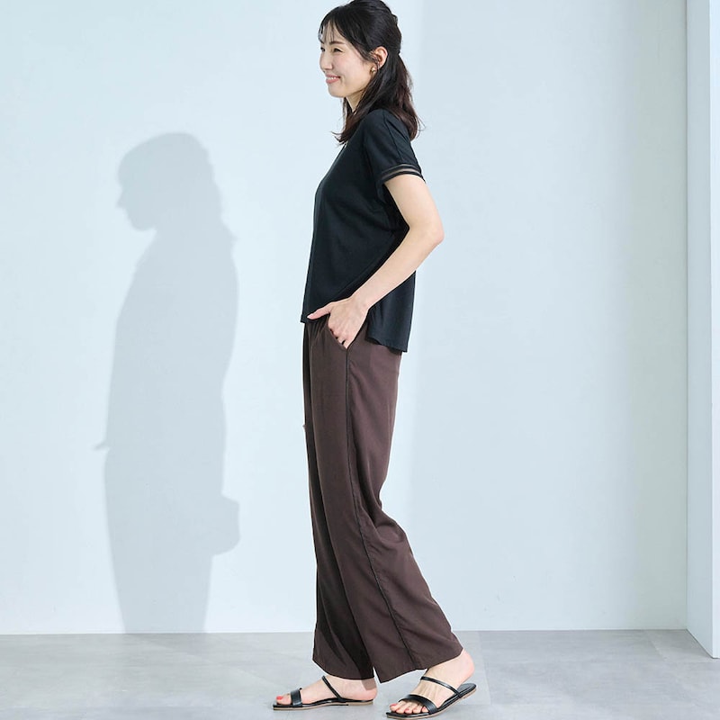 モデル身長173cm／M　※写真は撮影用のため股下+6cmになります。