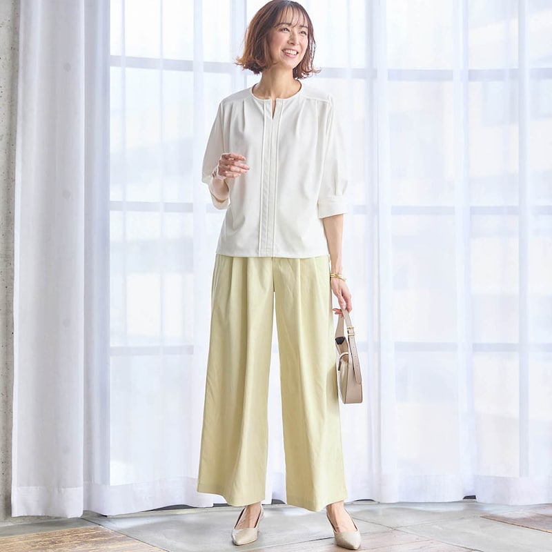 モデル身長169cm／M　※写真は撮影用のため股下+6cmになります。