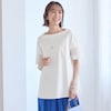 ―デザイン・スタイリング―・ブラウスのような優雅さと、Tシャツの着心地をひとつに・体のラインを拾いにくい、やや裾広がりのチュニック・袖部分には繊細なレースを使用して、一枚で着映えるよう細部に工夫を凝ら
