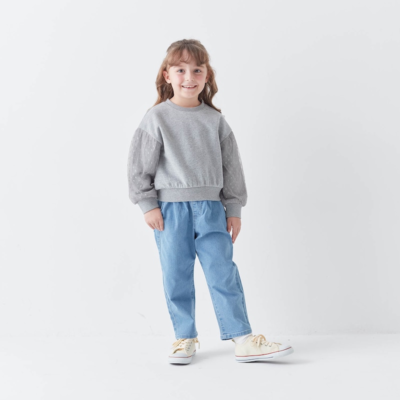 アイスブルー（デニム）／モデル身長110cm・110サイズ着用