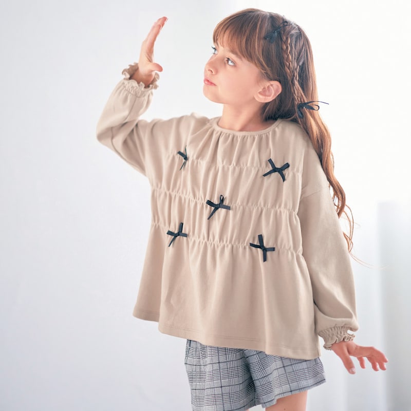 グレージュ／モデル身長114.5cm・サイズ110