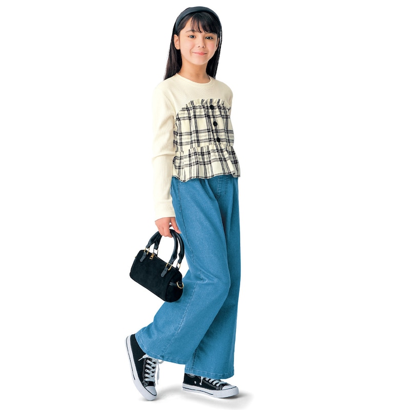 アイボリーチェック×オフホワイト／モデル身長139cm・サイズ140