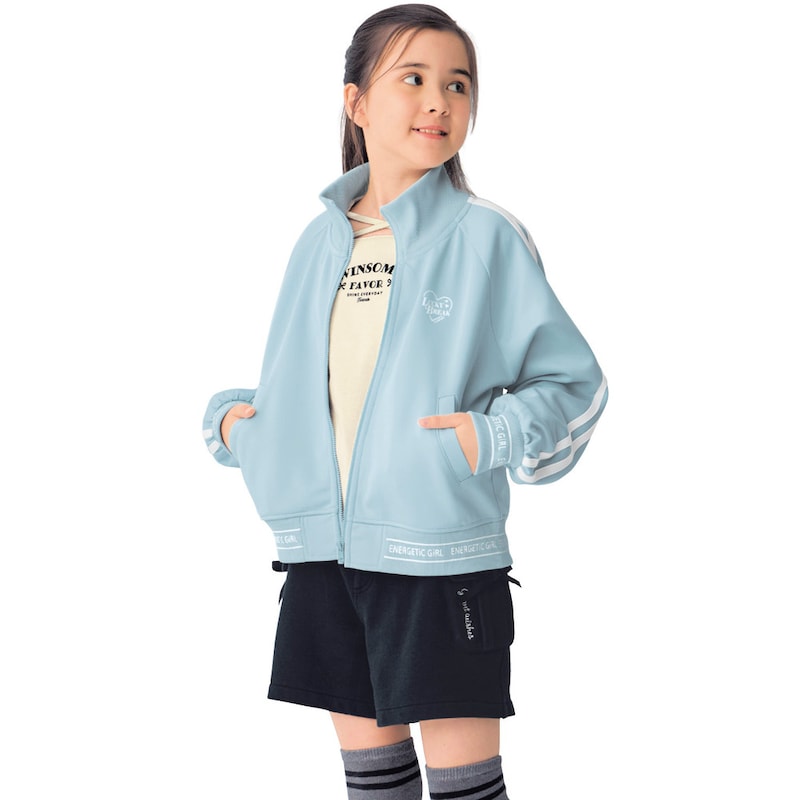 エクリュ／モデル身長139.5cm・サイズ140