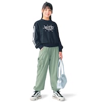 ブラック／モデル身長139cm・サイズ140