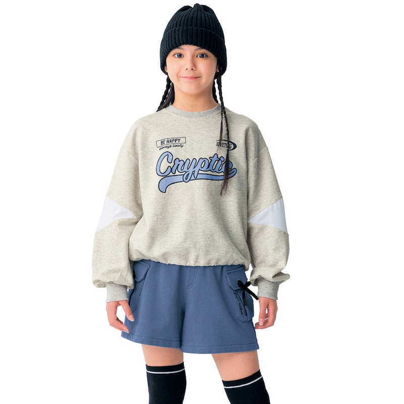 グレイッシュブルー／モデル身長139cm・サイズ140