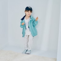 モデル身長105cm、110サイズ着用