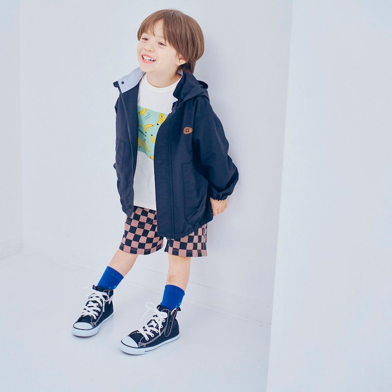 モデル身長105cm、110サイズ着用