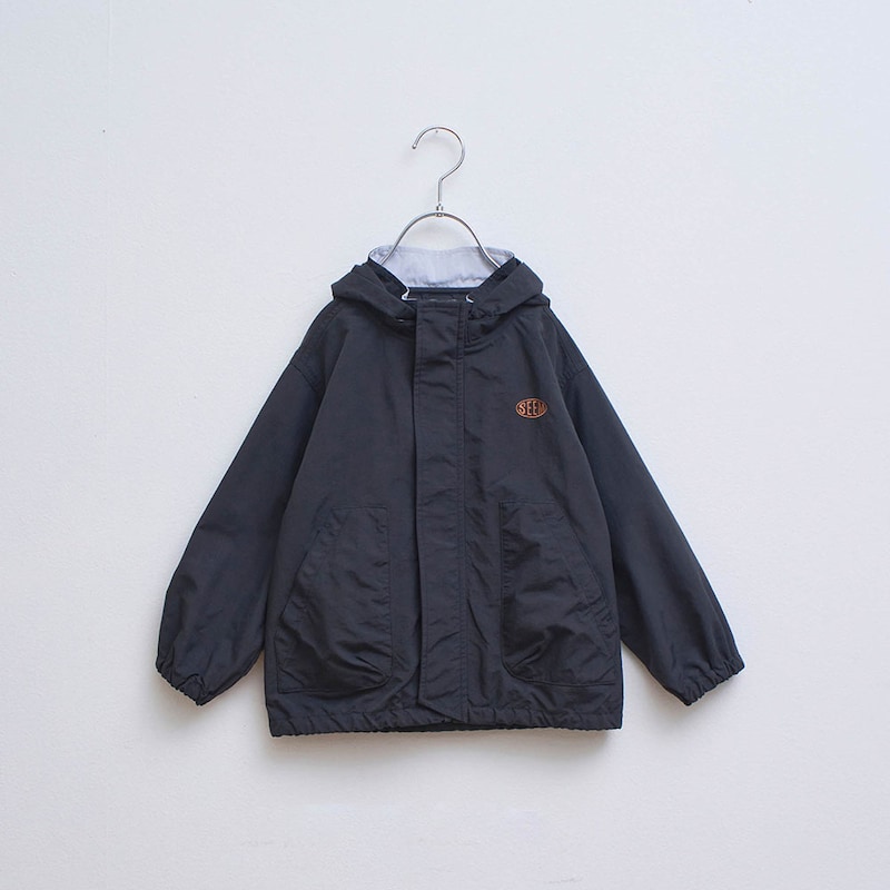 ブラック　※こちらの画像が最も近いお色味です。