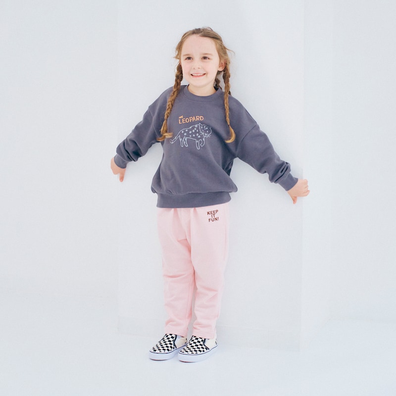 モデル身長109cm、110サイズ着用