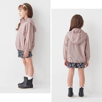 ピンクベージュ／モデル身長114cm・110サイズ着用