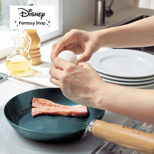 町工場の職人が作った鉄フライパン「ミッキーモチーフ」【ガス火・IH対応】＜20cm＞[日本製]