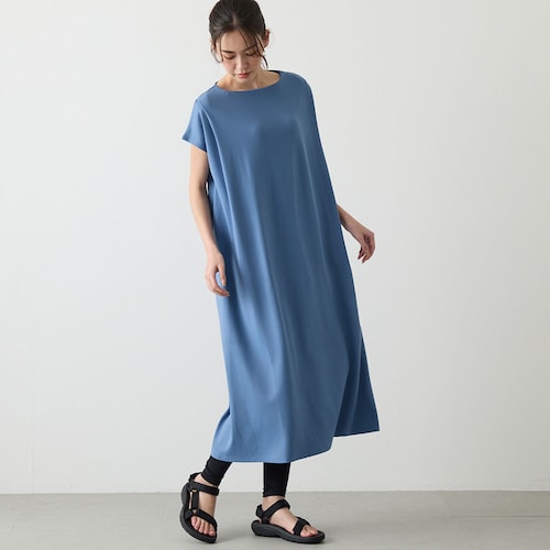 接触冷感フレンチスリーブワンピース