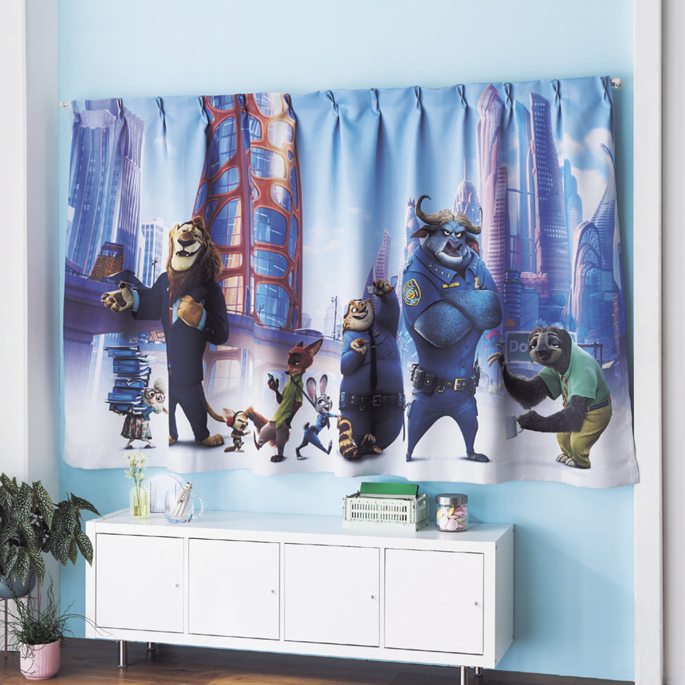 まるで映画館のような迫力。一枚仕立ての遮光・遮熱・形状記憶カーテン「ズートピア」(ディズニー/Disney) まるで映画館のような迫力。一枚仕立ての遮光・遮熱・形状記憶カーテン「ズートピア」(ディズニー/Disney)