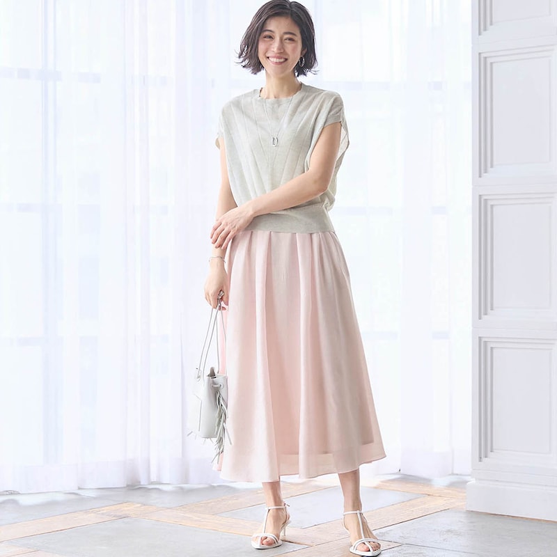 モデル身長168cm／M　※写真は撮影用のため総丈+6cmになります。