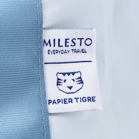 MILESTO×PAPIERTIGREのロゴタグ