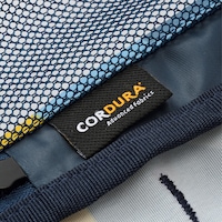 強度と撥水性を兼ね揃えた CORDURA(R)ポリエステルの生地を使用
