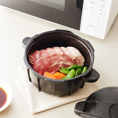 コンパクト＆軽量がうれしい電子レンジ圧力鍋＜容量2.3L＞